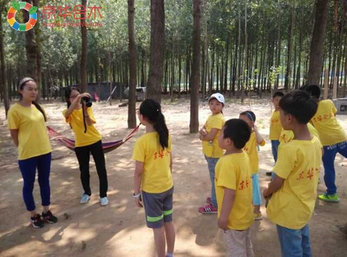 李嫣賬號遭爹封殺，跟DAP教育學理性對待孩子社交