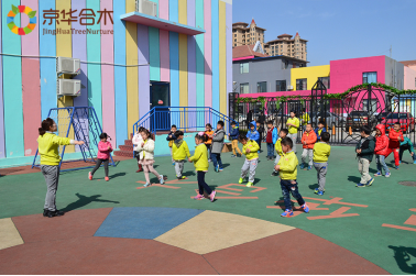 【人民日報】幼兒園，怎樣讓家長放心安心
