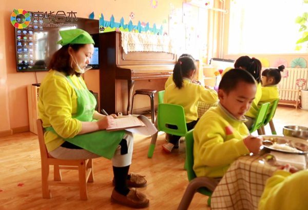【中國教育報】做好保育是幼師第一要務